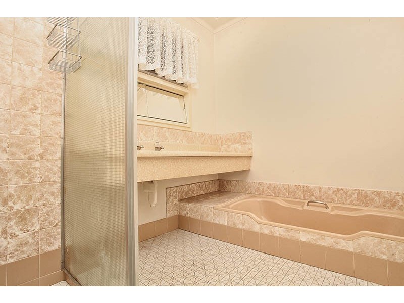 182 Collier Road, Embleton WA 6062