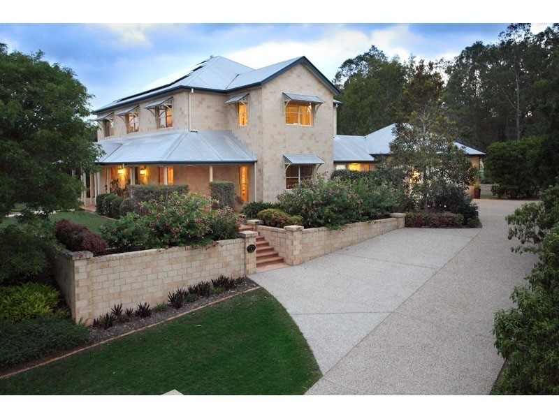 4 Bunya Lake Court, Bunya QLD 4055