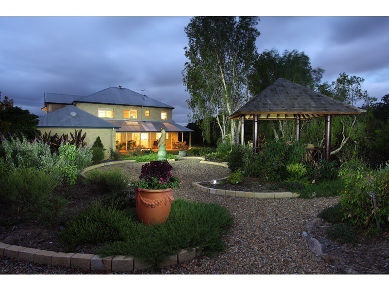 4 Bunya Lake Court, Bunya QLD 4055