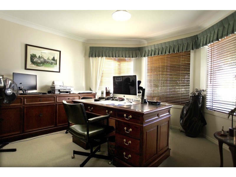 174  KINGFISHER PARADE, Toogoom QLD 4655