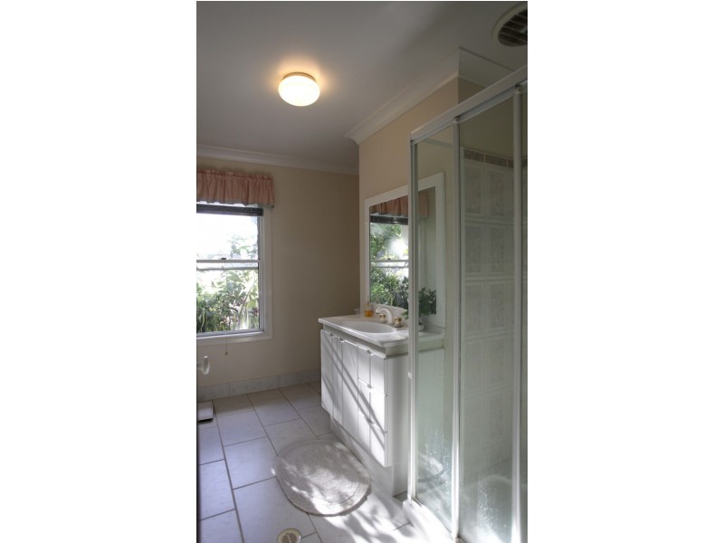 174  KINGFISHER PARADE, Toogoom QLD 4655