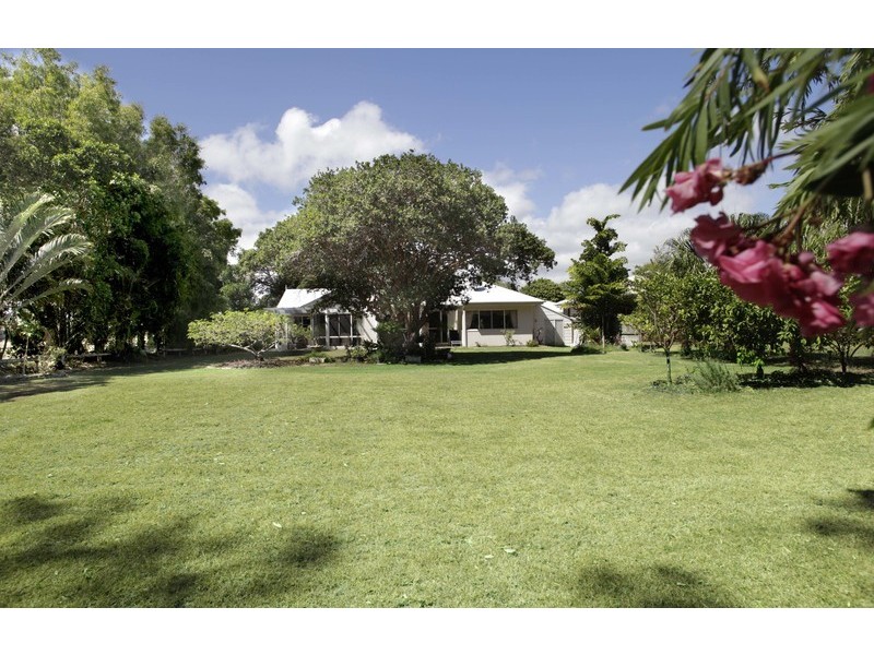 174  KINGFISHER PARADE, Toogoom QLD 4655