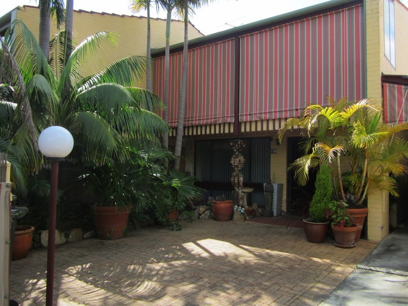 2/76 Labouchere Road, South Perth WA 6151