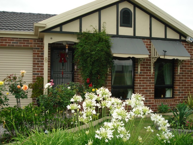 8 catherine place, Pakenham VIC 3810