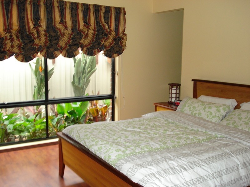 8 catherine place, Pakenham VIC 3810