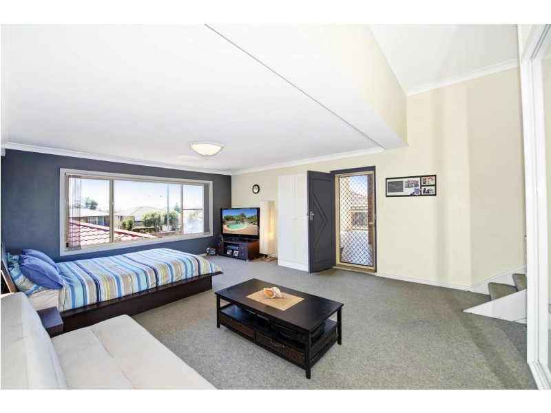 22  Park Ave, Caves Beach NSW 2281