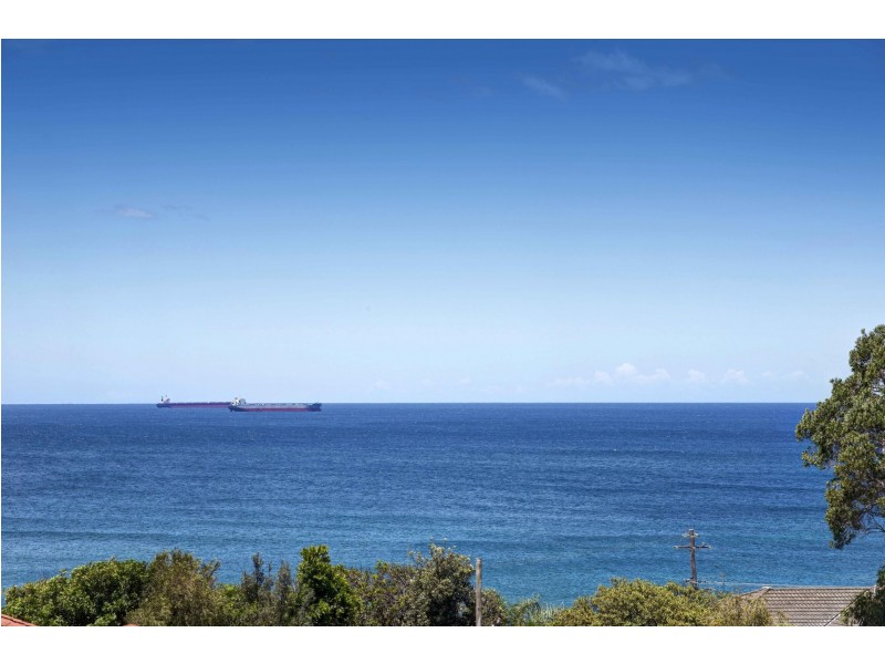 22  Park Ave, Caves Beach NSW 2281