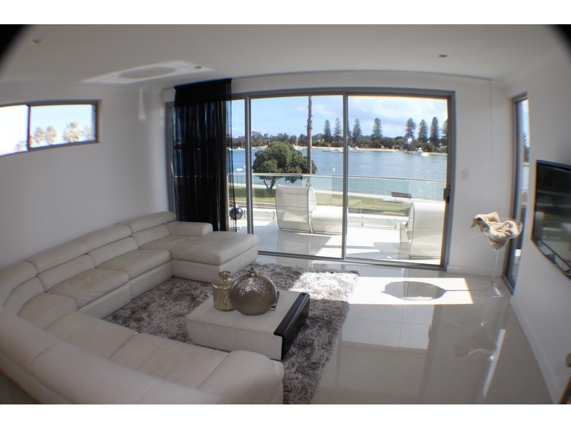 35 Riverside Rd, East Fremantle WA 6158