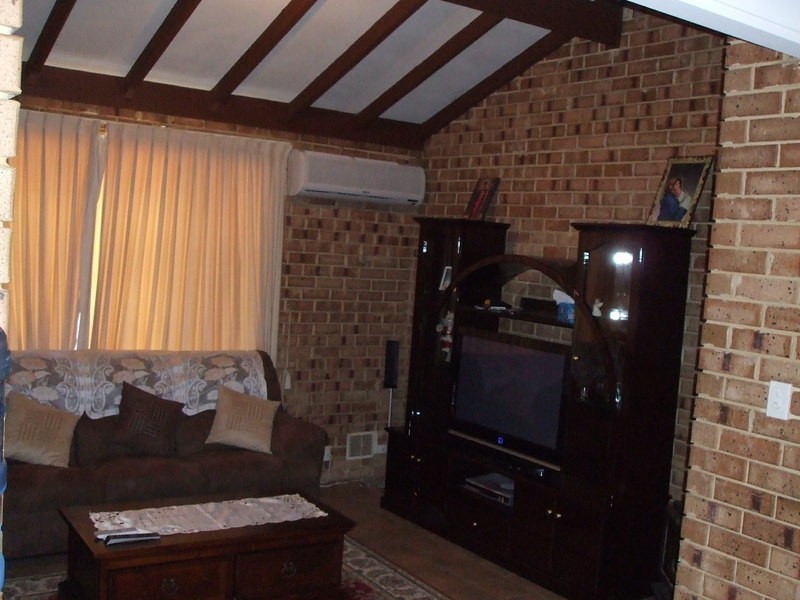 8 Skipper Place, Ballajura WA 6066