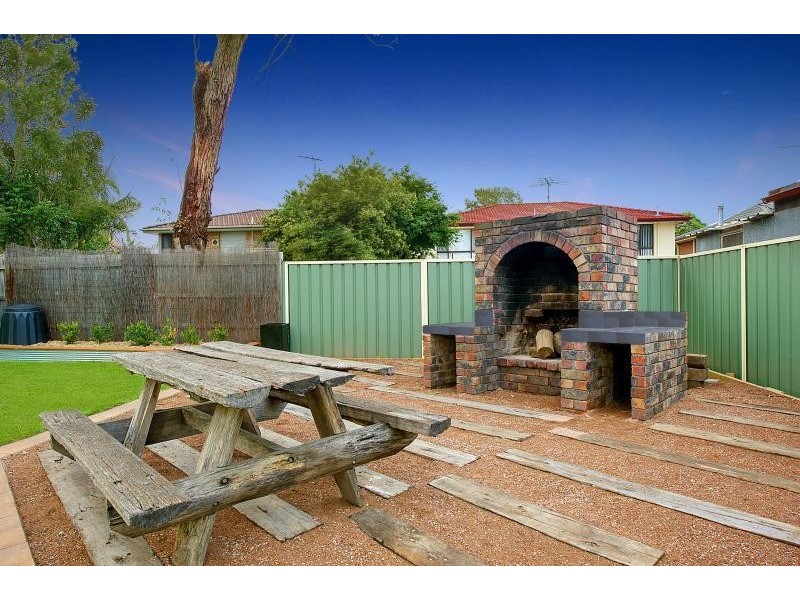 12 Smallwood Road, Mcgraths Hill NSW 2756