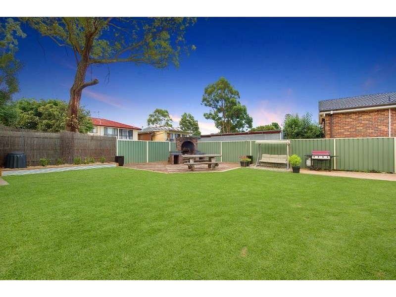 12 Smallwood Road, Mcgraths Hill NSW 2756