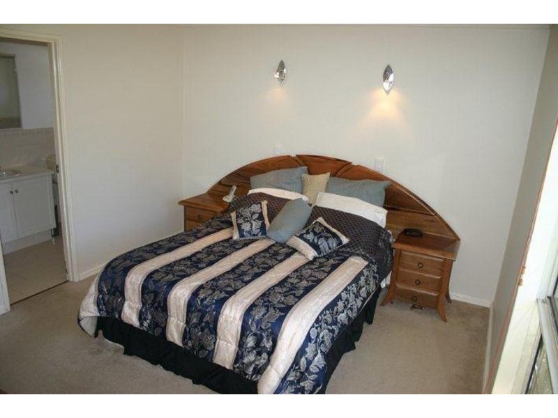 31 Justinian Street, Palmyra WA 6157