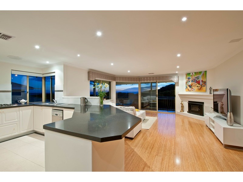 126 Oceanside Promanade, Mullaloo WA 6027