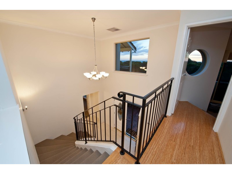 126 Oceanside Promanade, Mullaloo WA 6027