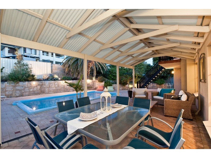 126 Oceanside Promanade, Mullaloo WA 6027