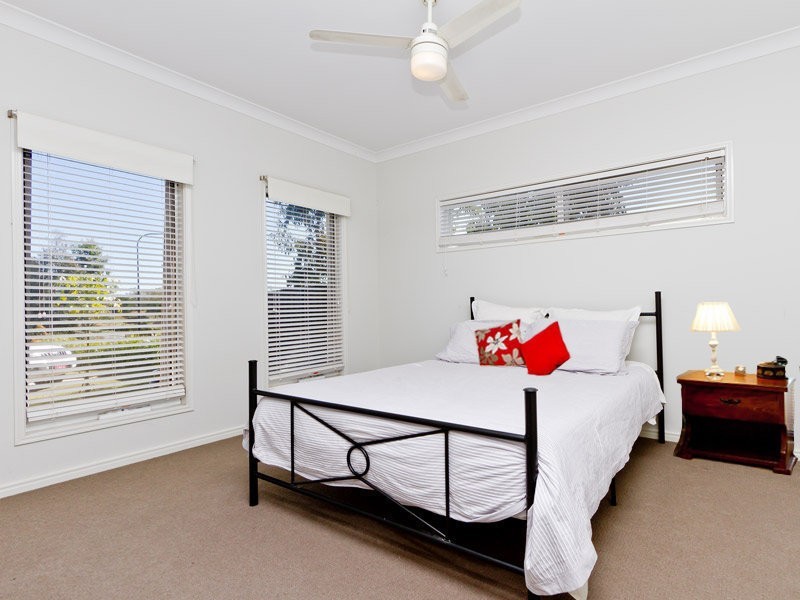 10 Sunjoy Pl, North Lakes QLD 4509