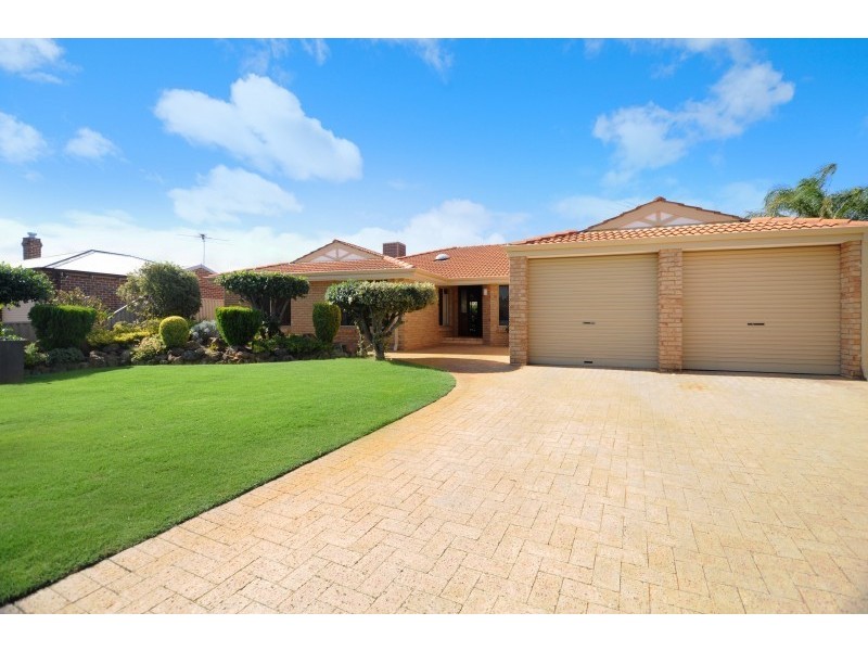 11 Leopold Court, Woodvale WA 6026