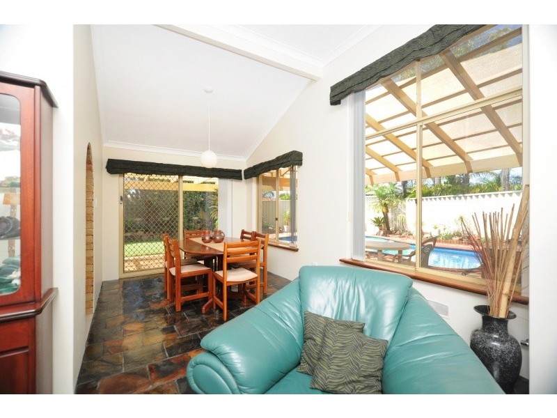 11 Leopold Court, Woodvale WA 6026