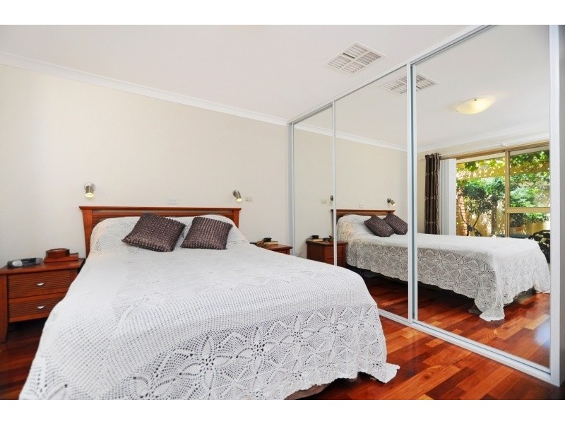 11 Leopold Court, Woodvale WA 6026