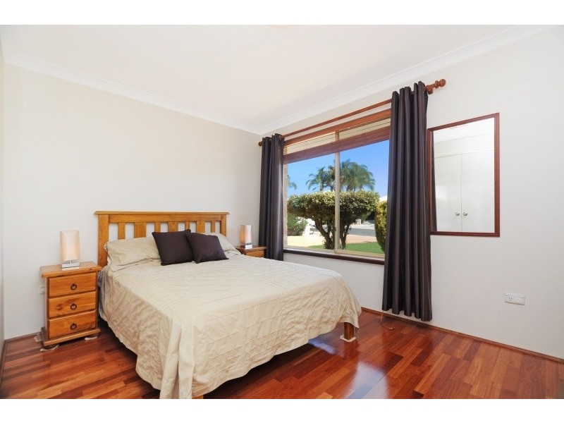 11 Leopold Court, Woodvale WA 6026