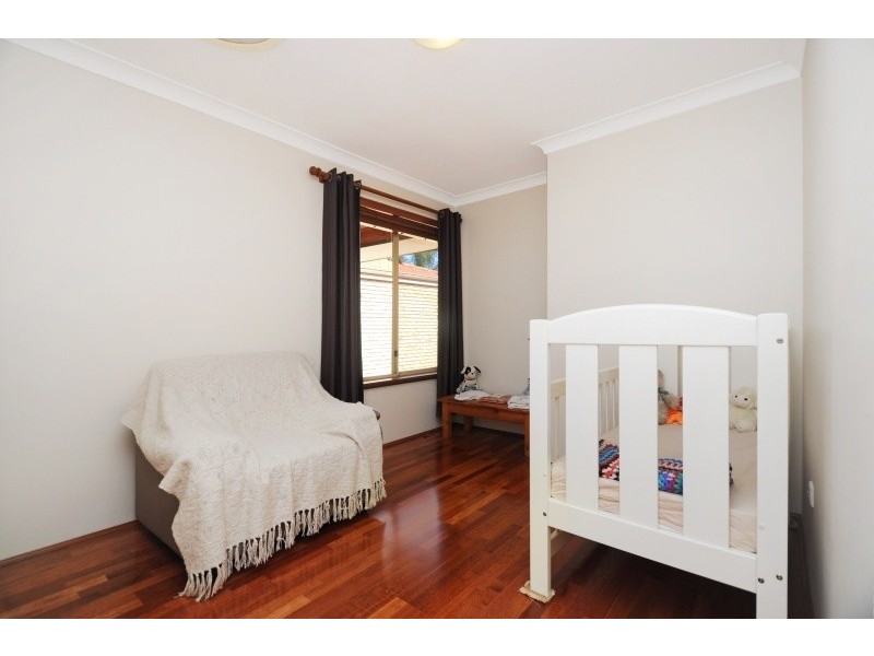 11 Leopold Court, Woodvale WA 6026