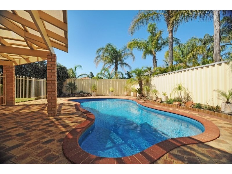 11 Leopold Court, Woodvale WA 6026