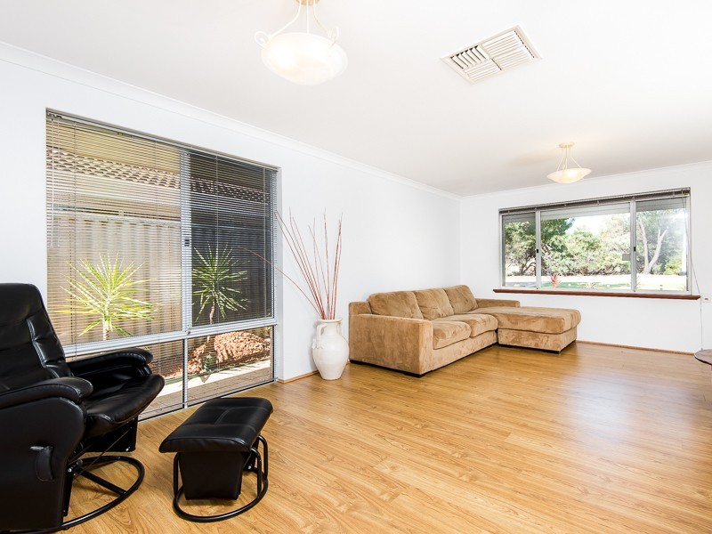 22 Keenan Way, Winthrop WA 6150