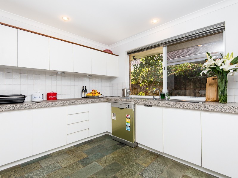 22 Keenan Way, Winthrop WA 6150