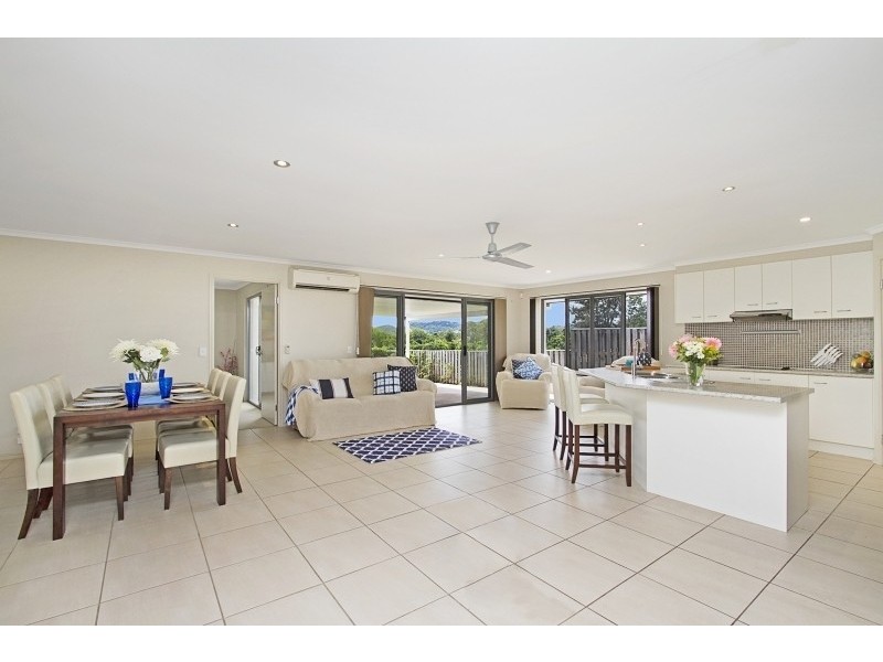 6 McLachlan Avenue, Mudgeeraba QLD 4213