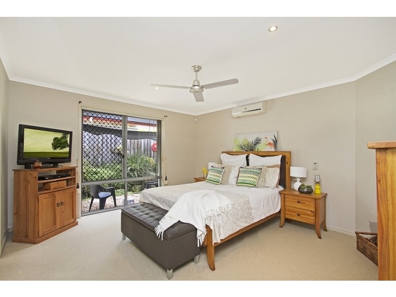 6 McLachlan Avenue, Mudgeeraba QLD 4213