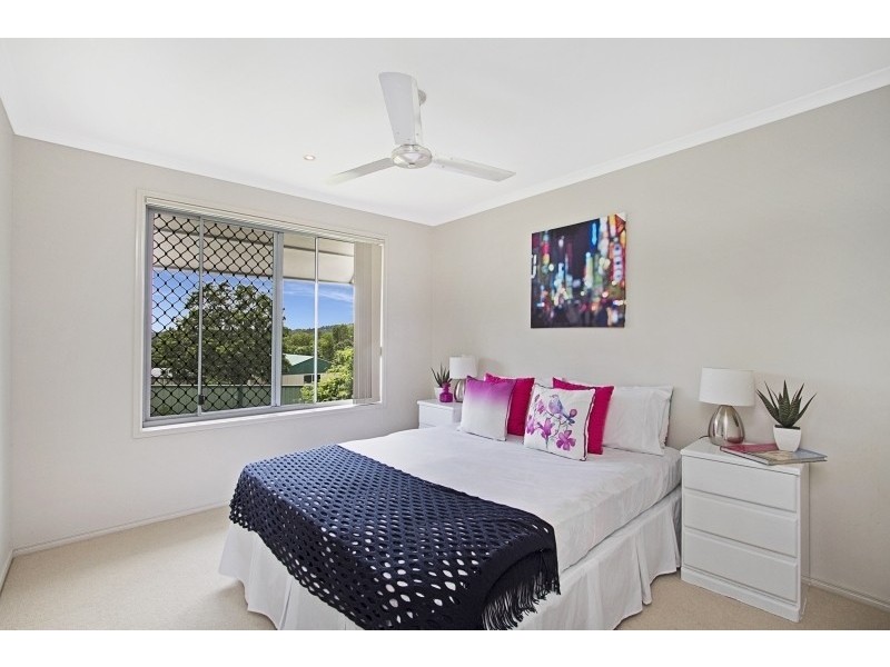 6 McLachlan Avenue, Mudgeeraba QLD 4213