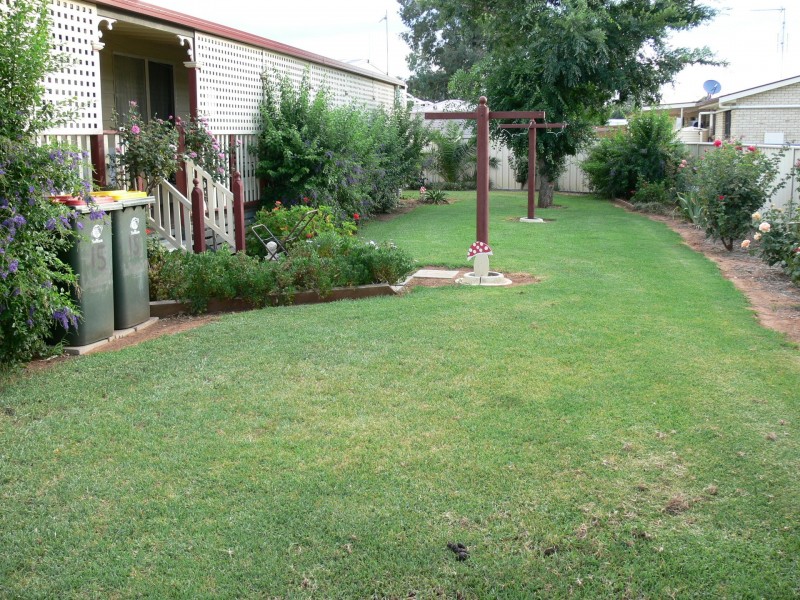 15 Willbe Street, Eugowra NSW 2806