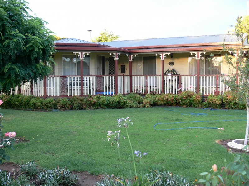 15 Willbe Street, Eugowra NSW 2806