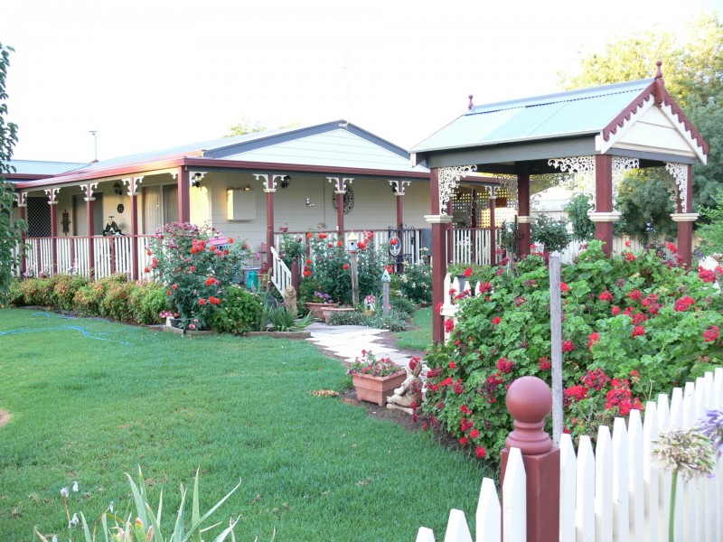 15 Willbe Street, Eugowra NSW 2806