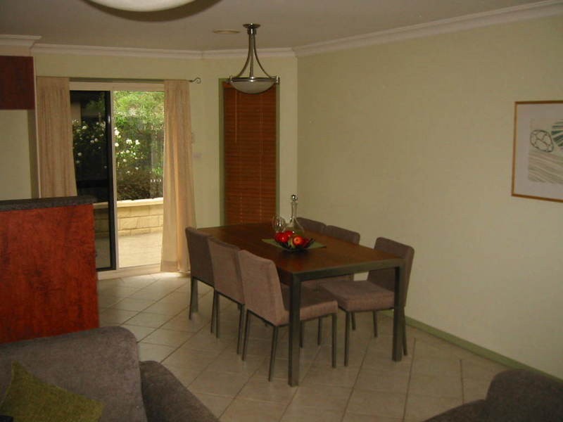 11 Dora Street, Jerrabomberra NSW 2619