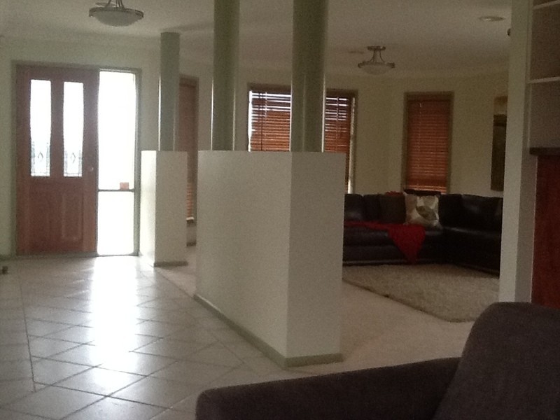 11 Dora Street, Jerrabomberra NSW 2619
