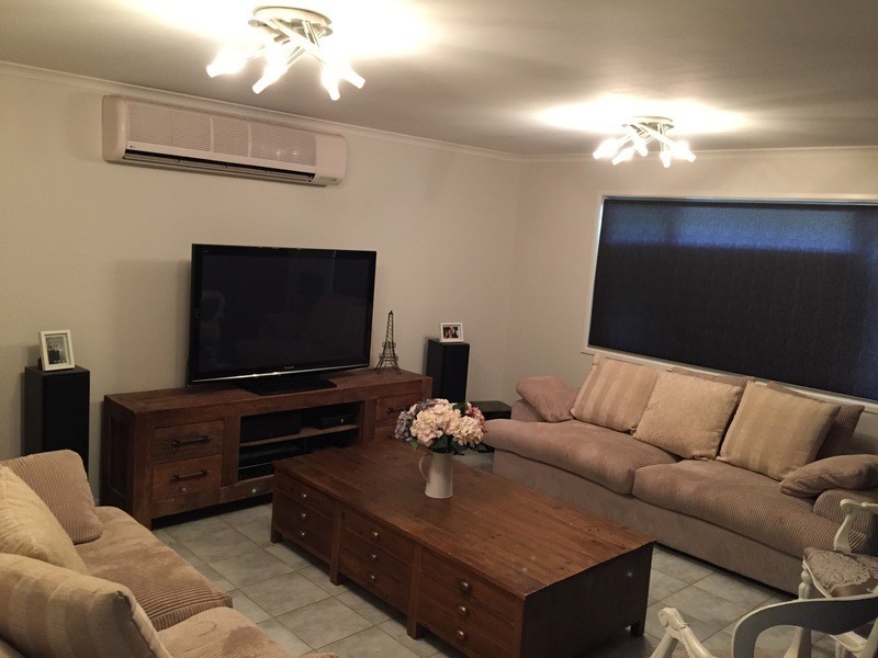 24 Hinchcliffe St, Tanah Merah QLD 4128