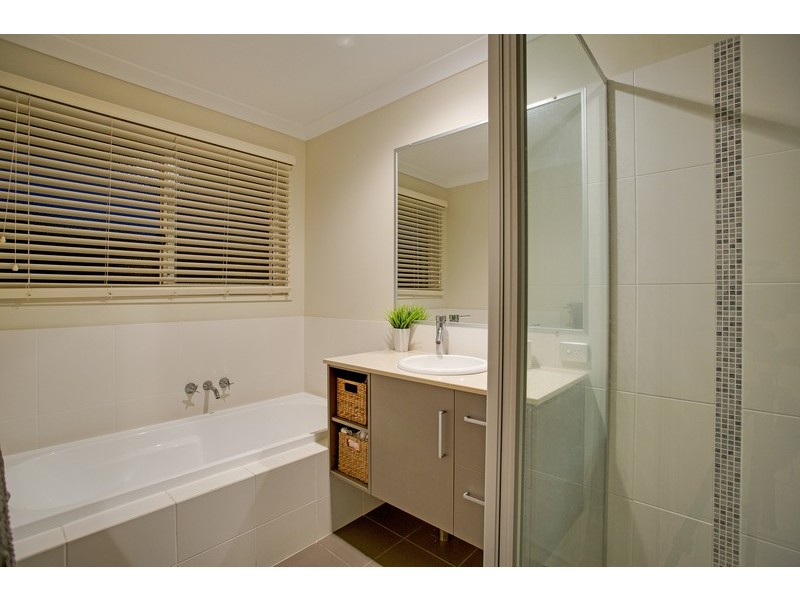 53 Shamrock Ave, Banora Point NSW 2486