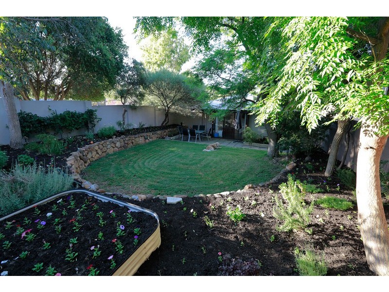 8 Peel Street, Jolimont WA 6014