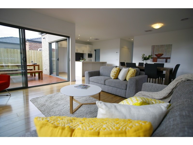 4/15 Bourbon Way, Waurn Ponds VIC 3216