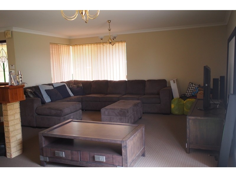 10 Chartwell Place, Leeming WA 6149