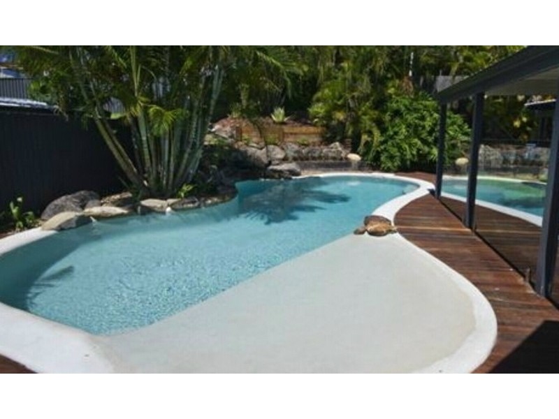 65 Allied Drive, Arundel QLD 4214