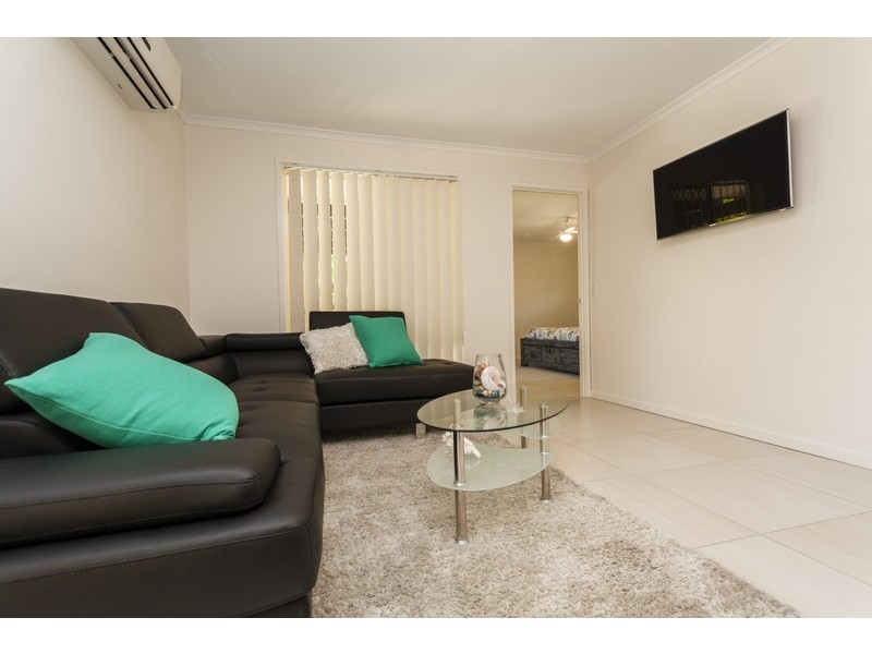 65 Allied Drive, Arundel QLD 4214