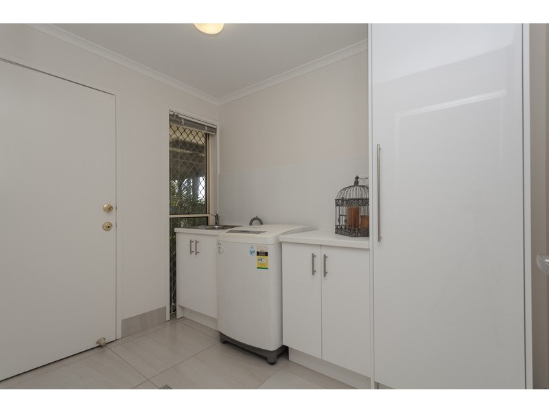 65 Allied Drive, Arundel QLD 4214