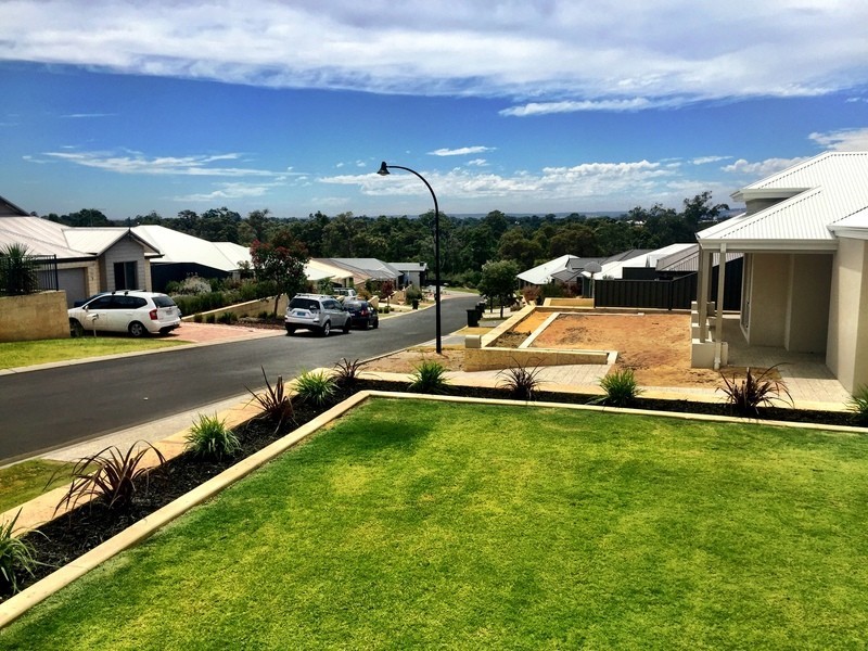 4 Sadler Circuit, Australind WA 6233