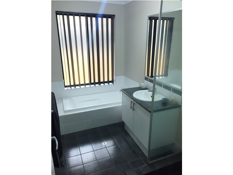 4 Sadler Circuit, Australind WA 6233