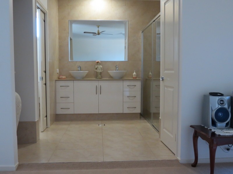 1 Fairmont Crt, Banora Point NSW 2486