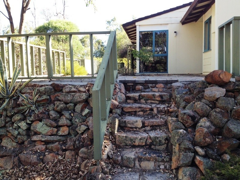 289 Railway Rd, Clackline WA 6564