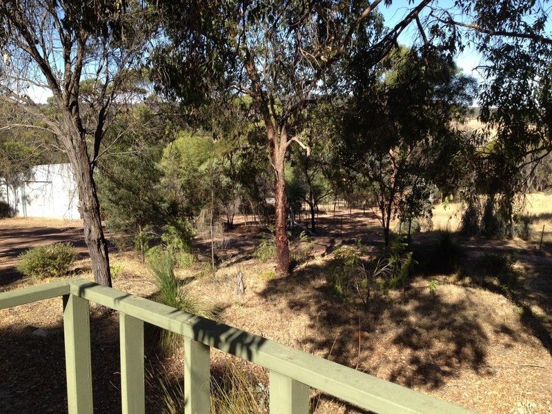 289 Railway Rd, Clackline WA 6564