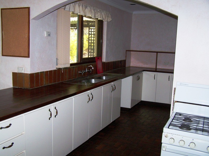 289 Railway Rd, Clackline WA 6564